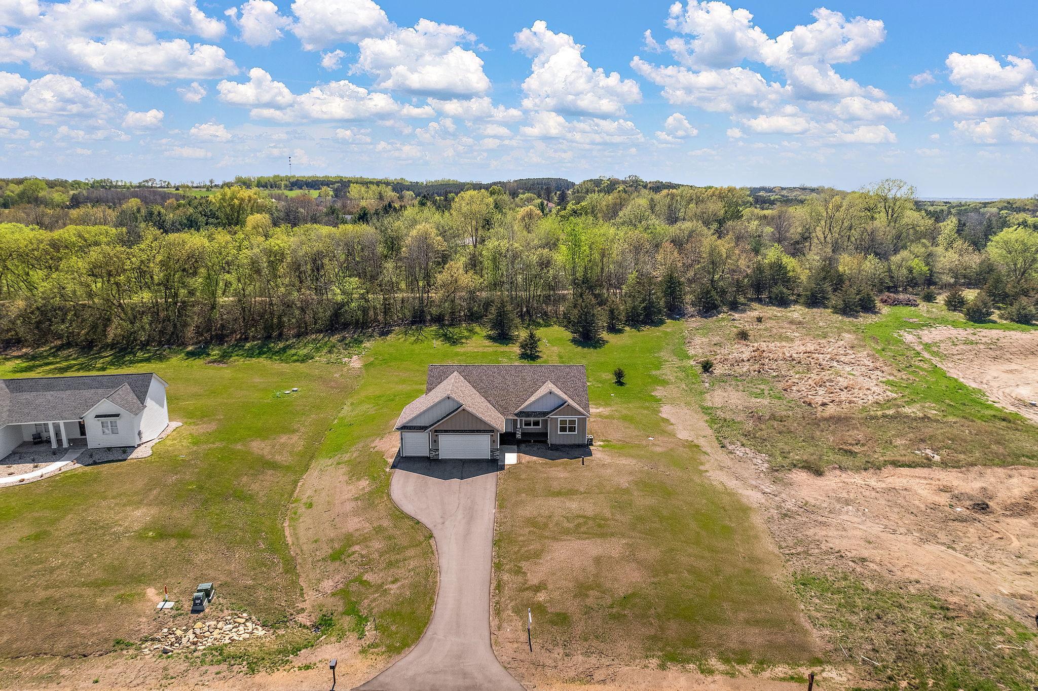 372 Moelter Lane, Hudson, Wisconsin image 6