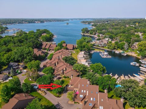 Townhouse For Sale - 6568 Harborview Circle<br/> Scott County, Prior Lake, MN 55372