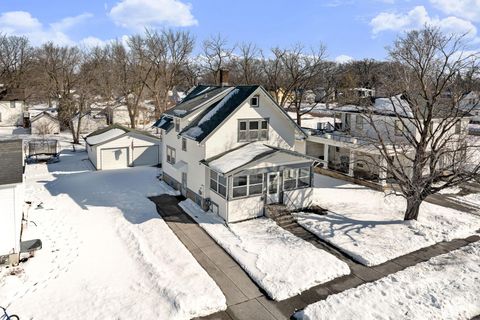 Homes For Sale - 613 4th Avenue<br/> Waseca County, Waseca, MN 56093