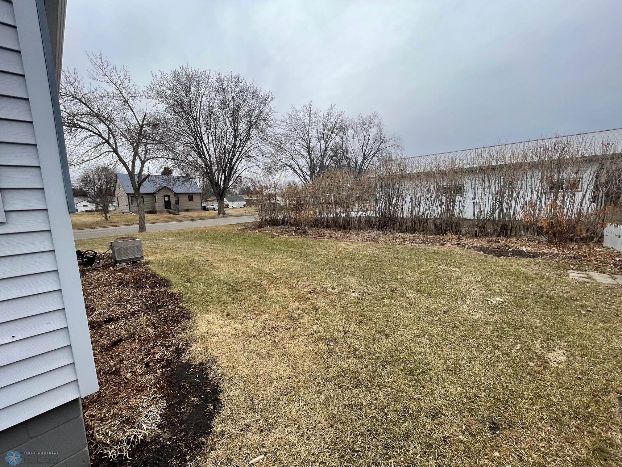 408 Elm Avenue, Wyndmere, North Dakota image 24