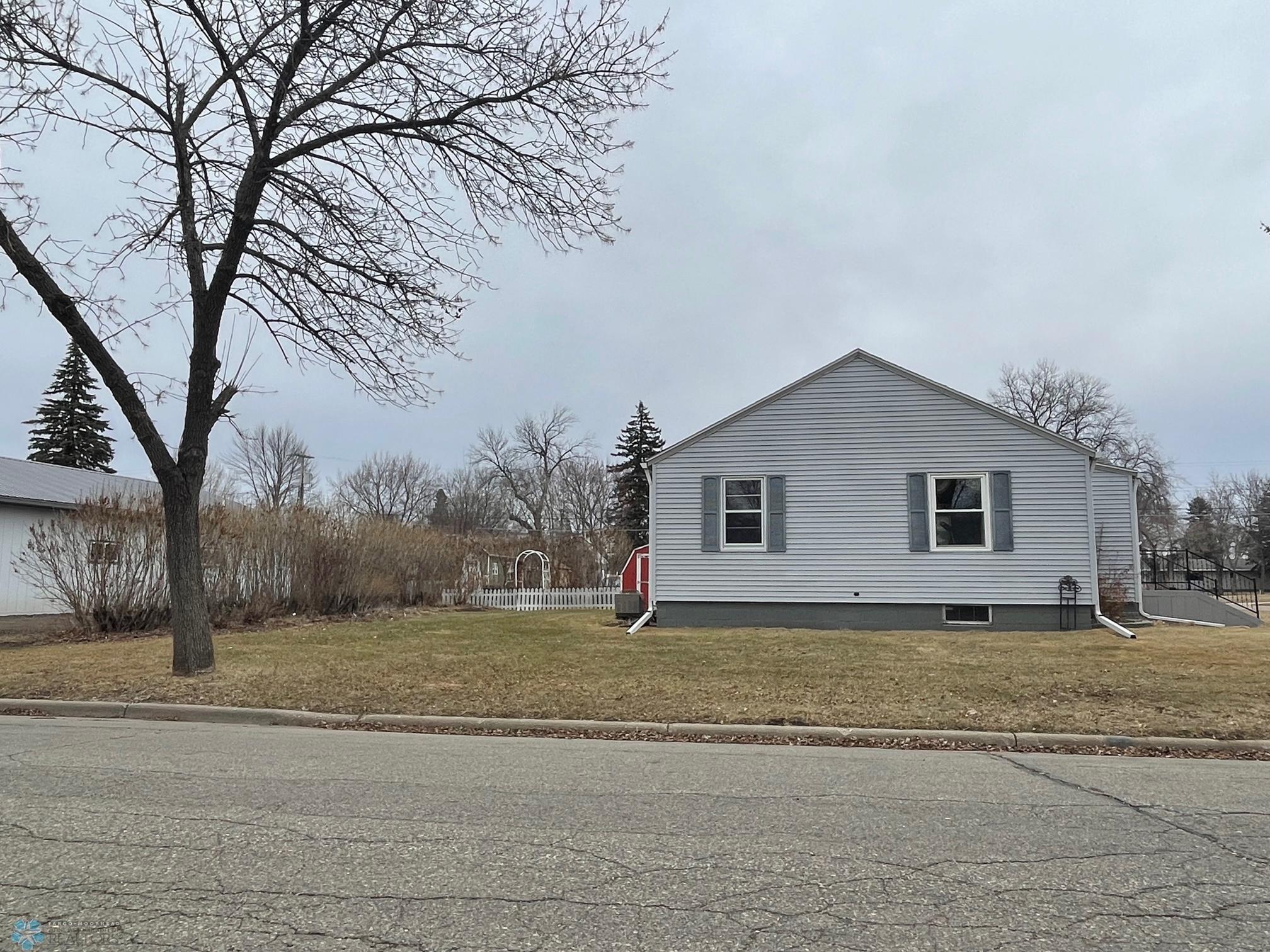408 Elm Avenue, Wyndmere, North Dakota image 33