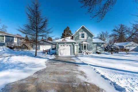 Homes For Sale - 526 W Douglas Avenue<br/> Fergus Falls, MN 56537