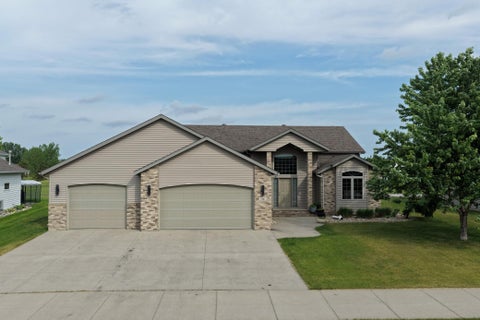 Homes For Sale - 506 12th Street<br/> Dilworth, MN 56529