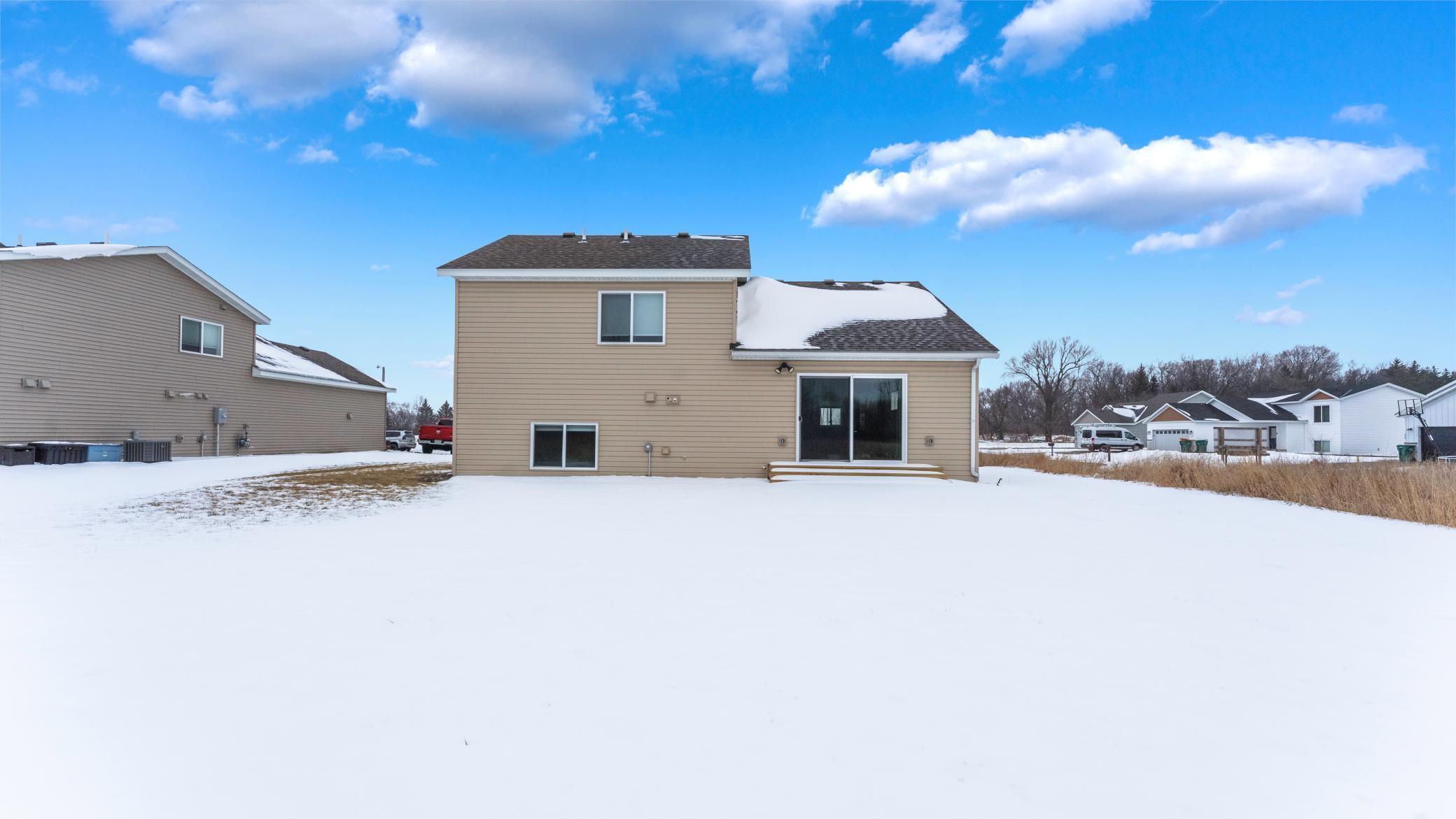 1701 Maple Leaf Lane, Litchfield, Minnesota image 18