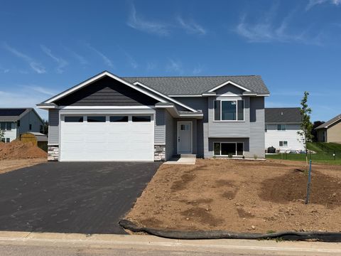 Homes For Sale - 1625 Squirrel Way<br/> New Richmond, WI 54017