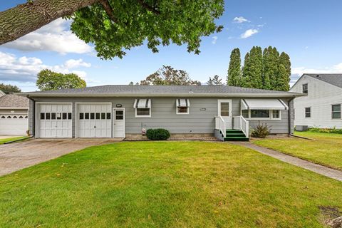 Homes For Sale - 512 7th Street<br/> Gaylord, MN 55334