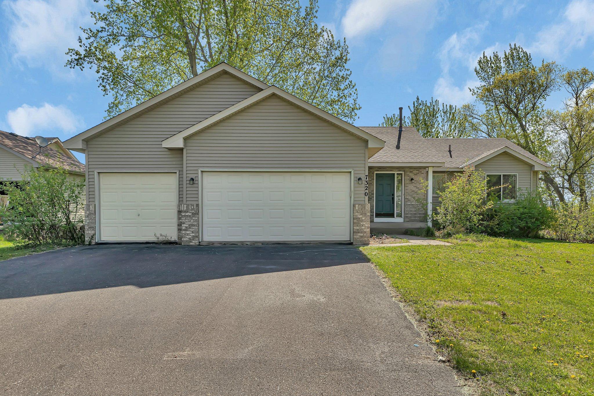 7320 Deer Pass Drive, Hugo, Minnesota image 2