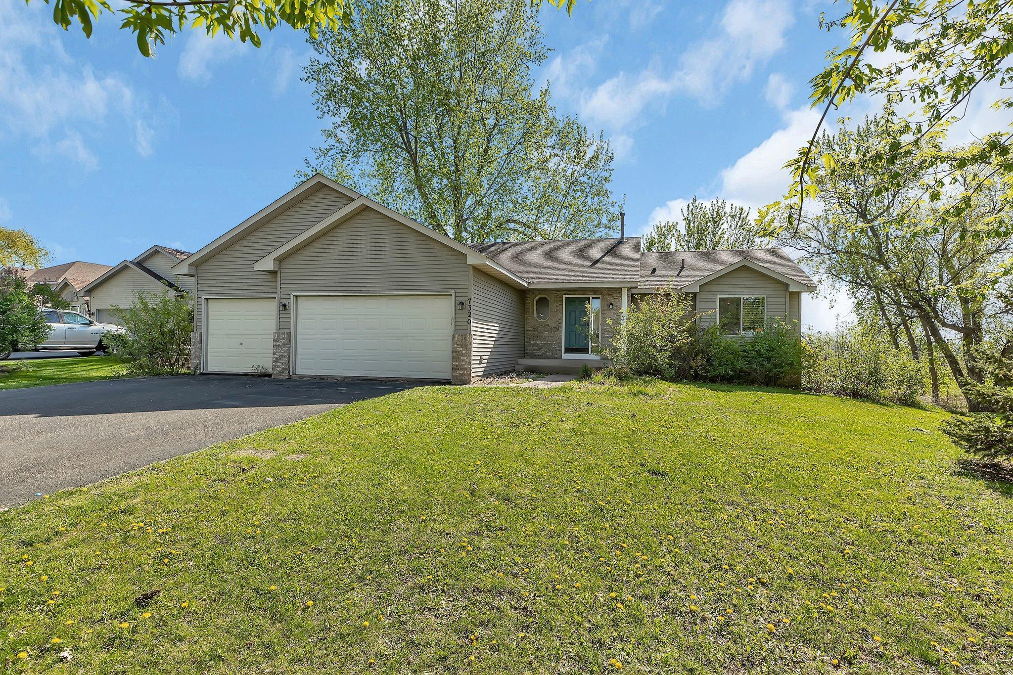7320 Deer Pass Drive, Hugo, Minnesota image 1