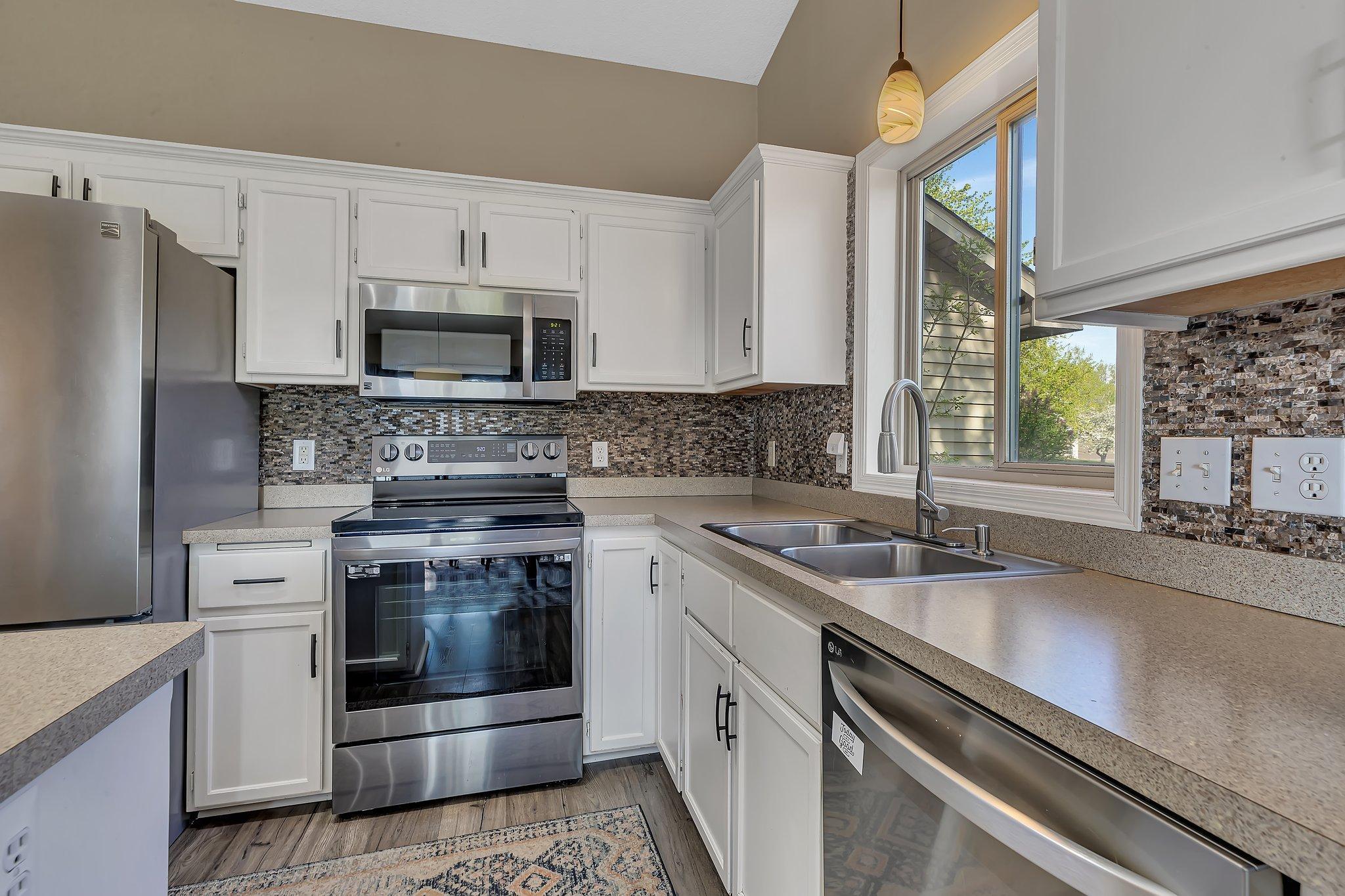 7320 Deer Pass Drive, Hugo, Minnesota image 9