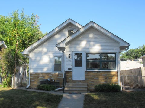 Homes For Sale - 1428 Hazel Street<br/> Ramsey County, Saint Paul, MN 55119