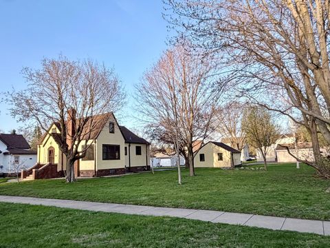 Homes For Sale - 718 6th Street<br/> Saint James, MN 56081