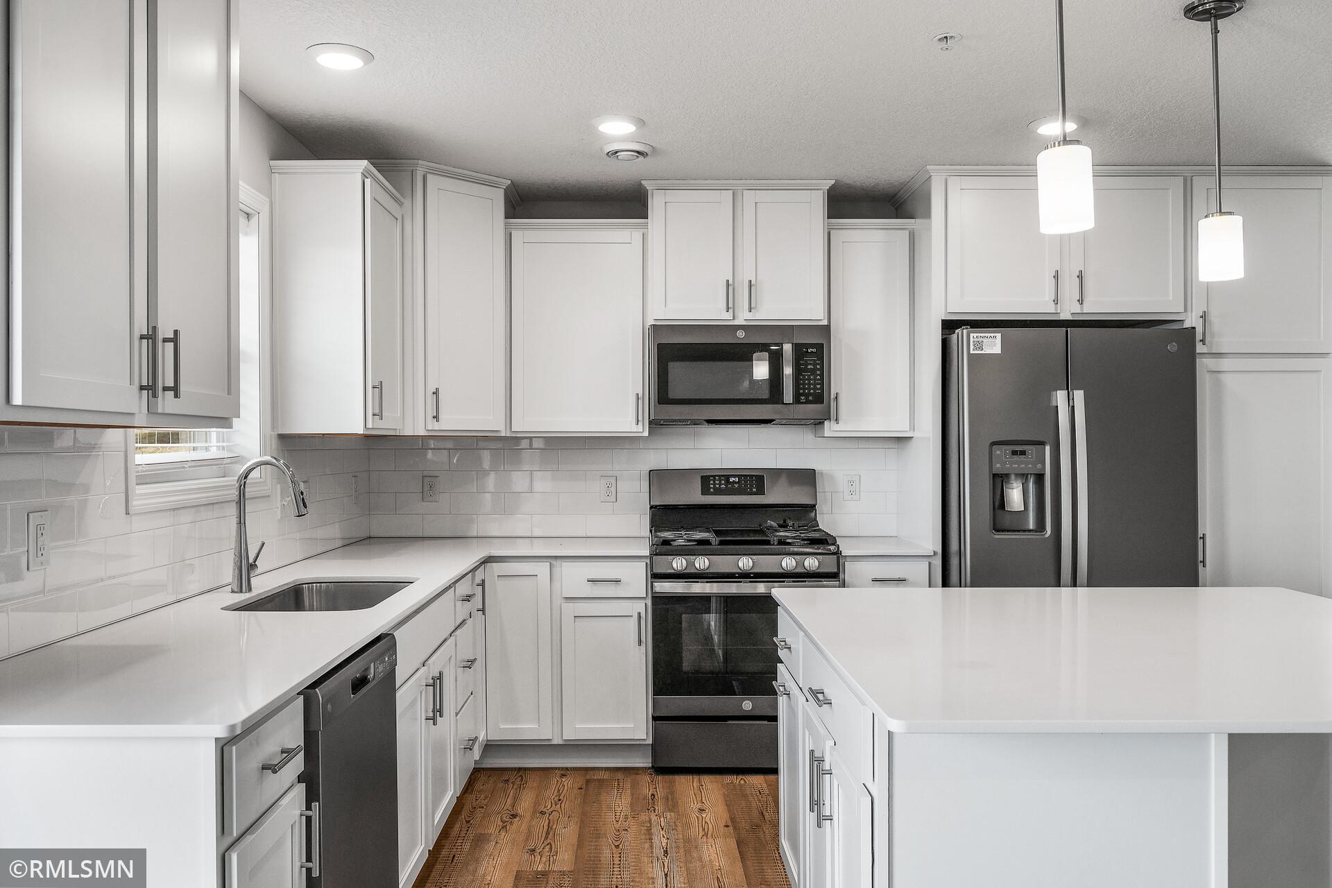 2173 Heron Court, Hugo, Minnesota image 13