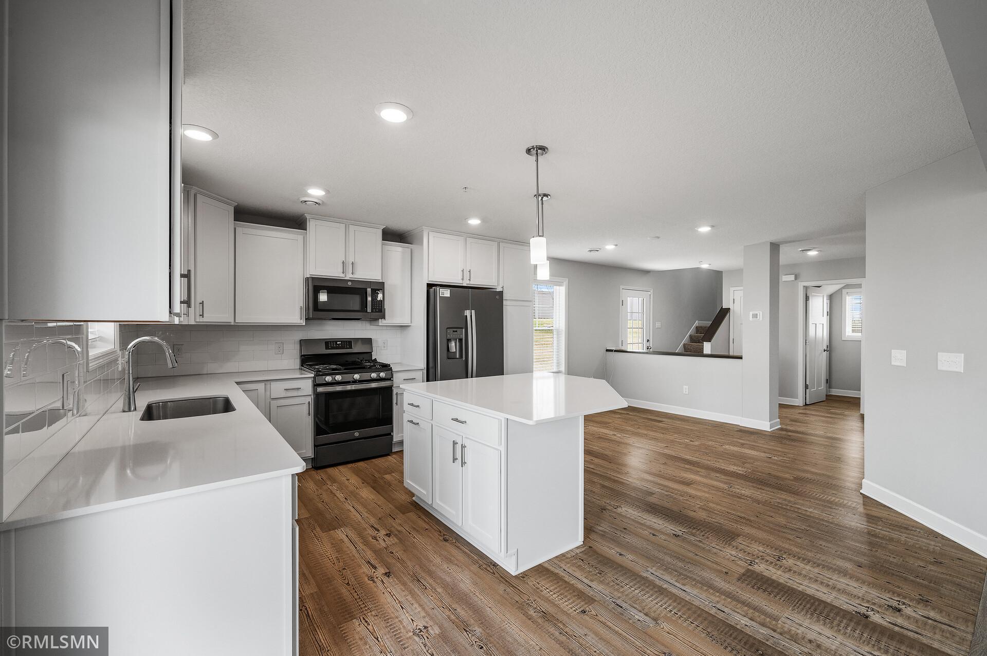 2173 Heron Court, Hugo, Minnesota image 11