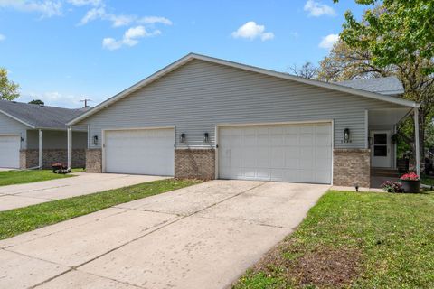 Multifamily For Sale - 1082 5th Street<br/> Forest Lake, MN 55025