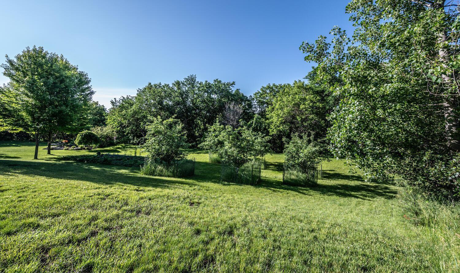 450x Overlook Drive, Minneapolis, Minnesota image 7