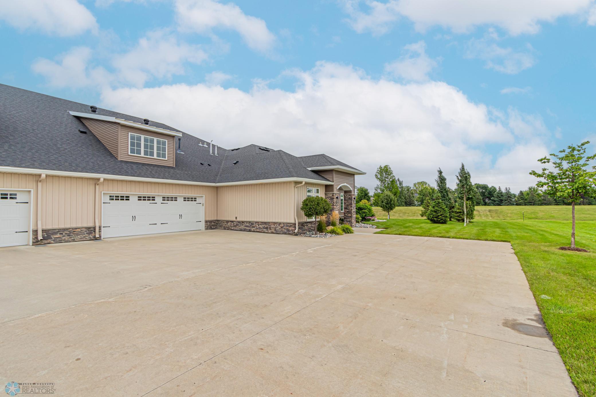 5076 Prosperity Way, Fargo, North Dakota image 4