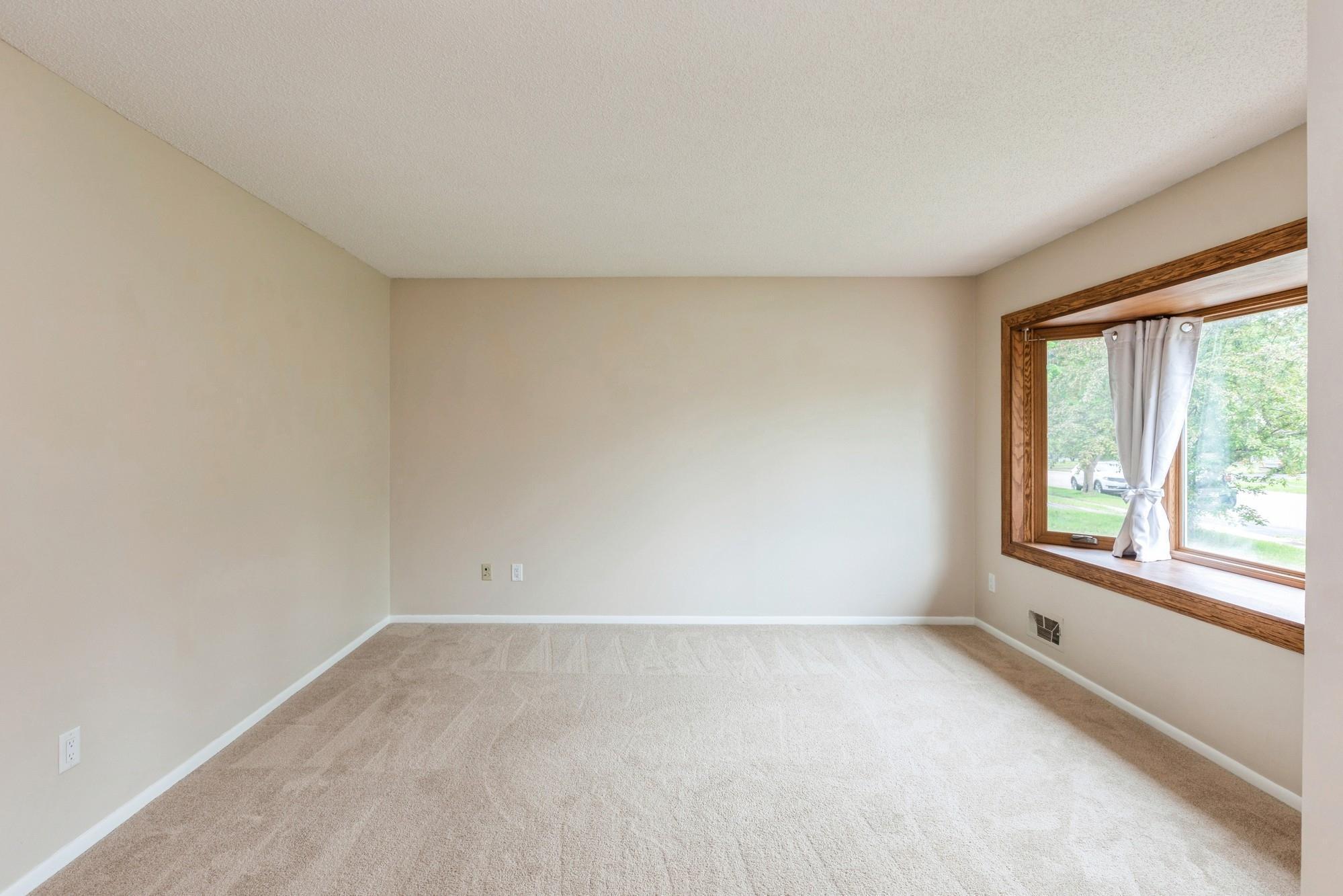 15371 Drexel Way, Saint Paul, Minnesota image 3