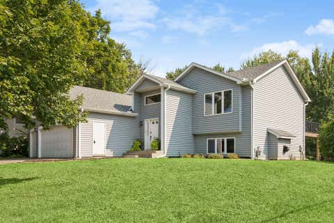 Homes For Sale - 6111 45th Street<br/> Washington County, Saint Paul, MN 55128