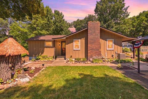 Homes For Sale - 175 Tonka Bay Road<br/> Excelsior, MN 55331