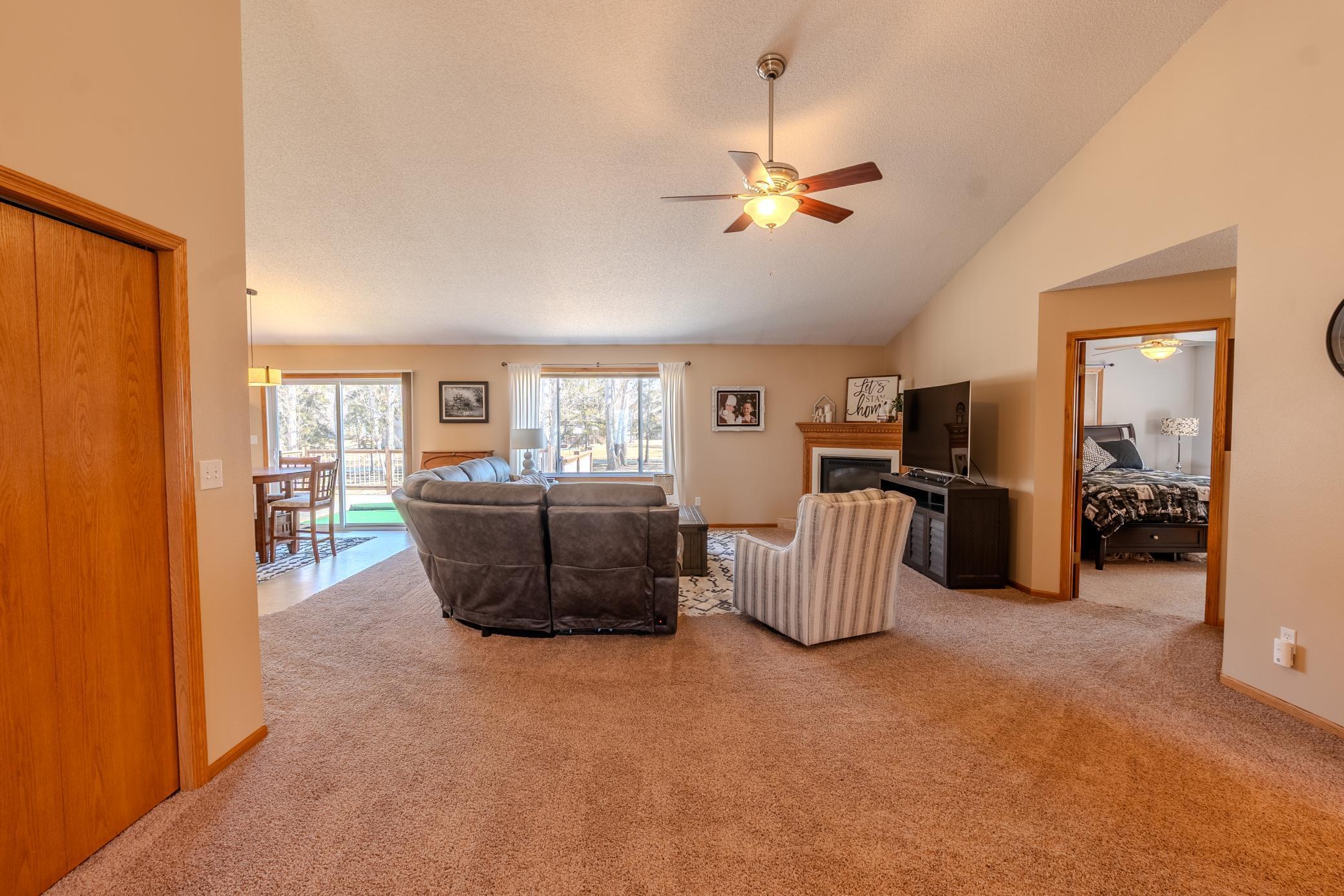 1909 Nelson Drive, Thief River Falls, Minnesota image 9