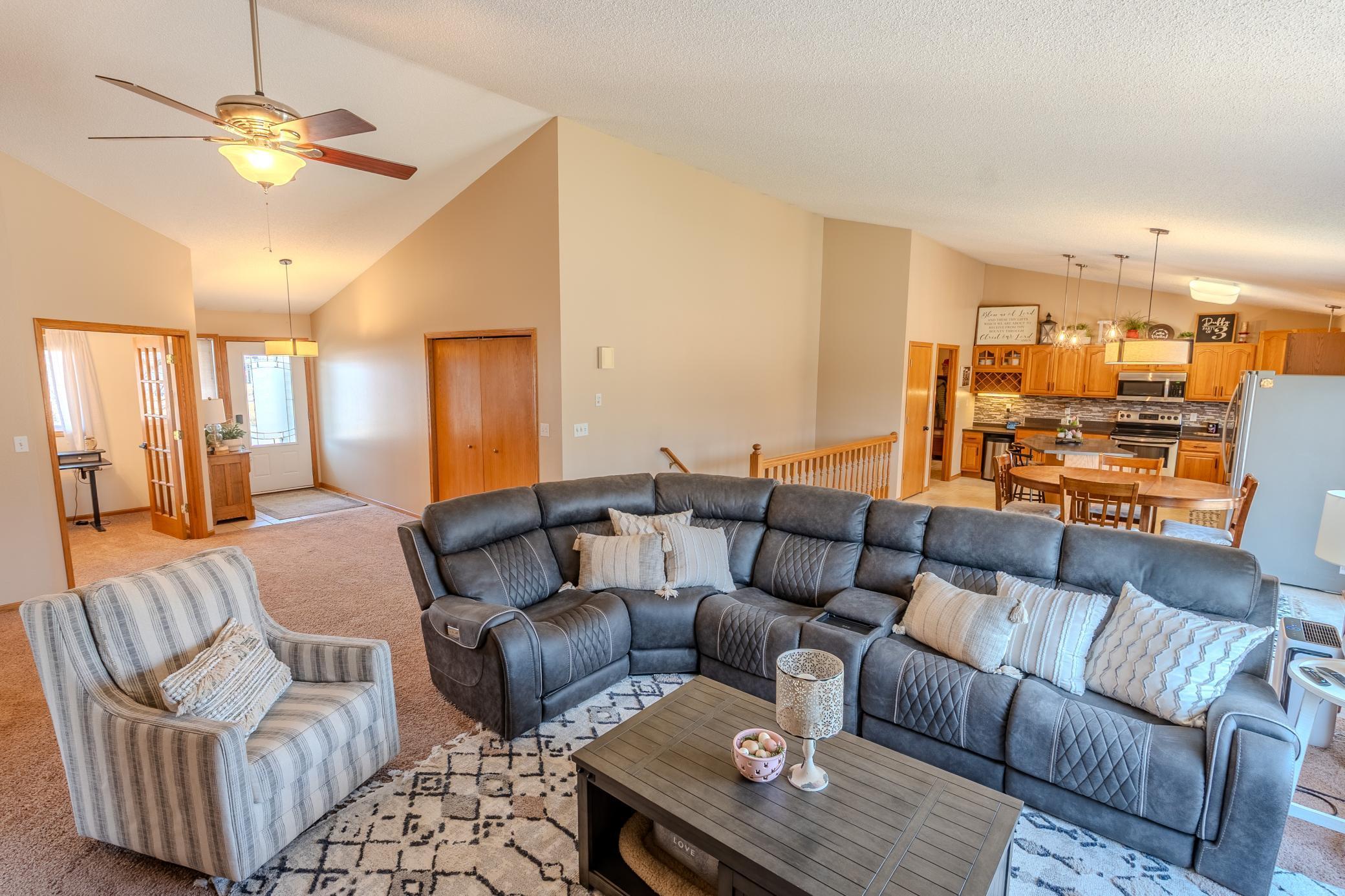 1909 Nelson Drive, Thief River Falls, Minnesota image 12