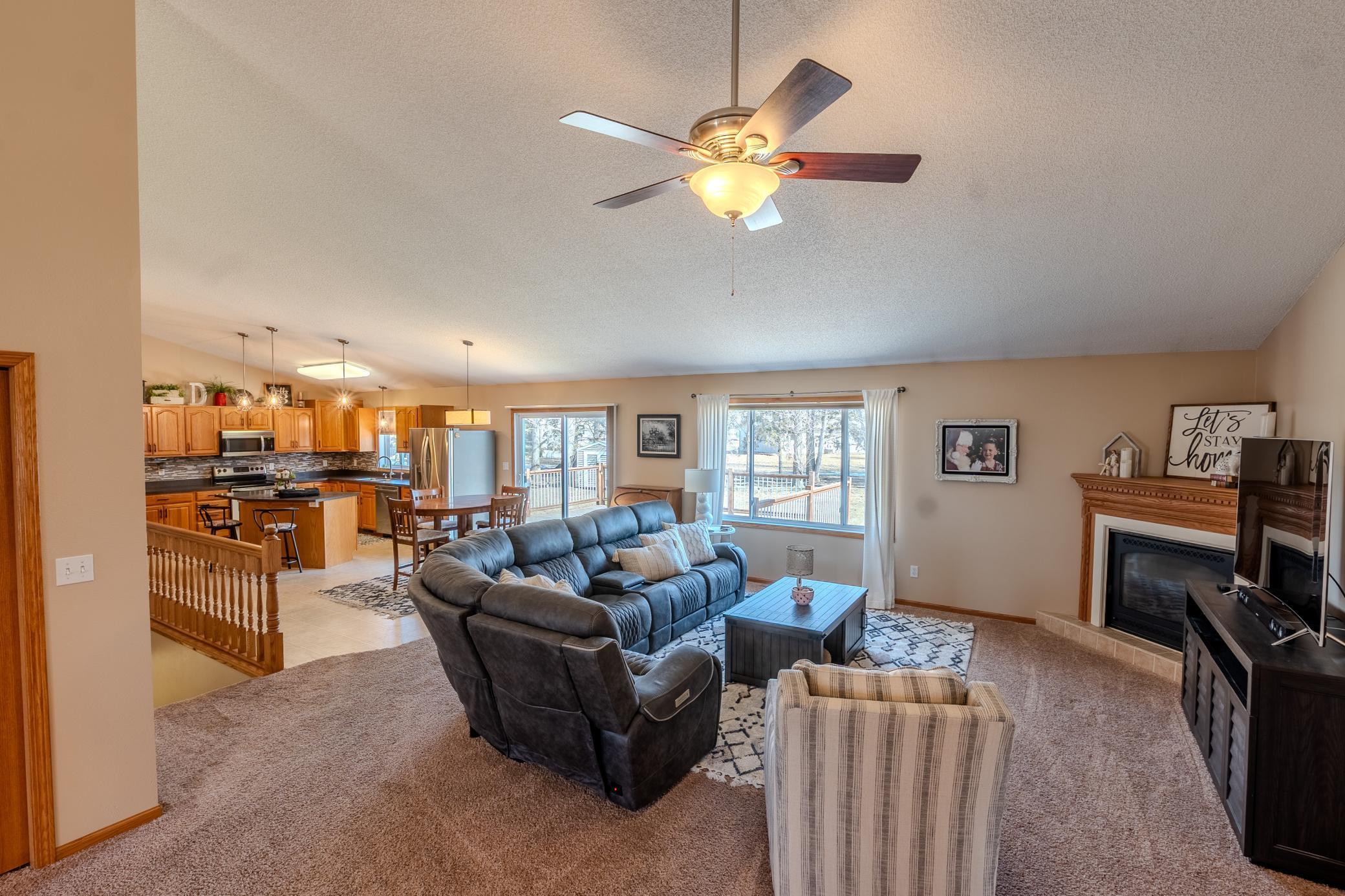 1909 Nelson Drive, Thief River Falls, Minnesota image 11