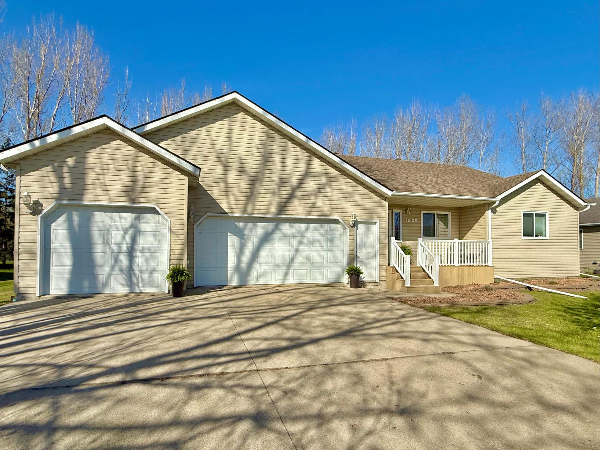 1909 Nelson Drive, Thief River Falls, Minnesota image 1