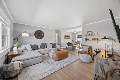 Homes For Sale - 1225 Oak Street<br/> Stillwater, MN 55082