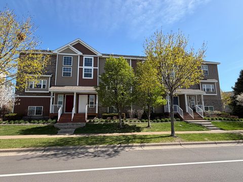 Townhouse For Sale - 7277 E Ramsey Parkway<br/> Anoka County, Anoka, MN 55303