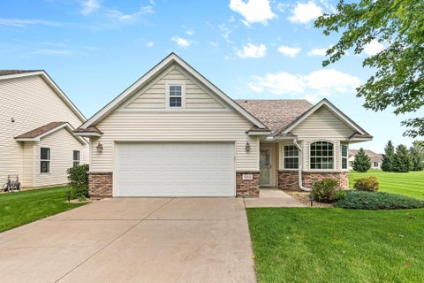 Townhouse For Sale - 366 25th Lane<br/> Cambridge, MN 55008