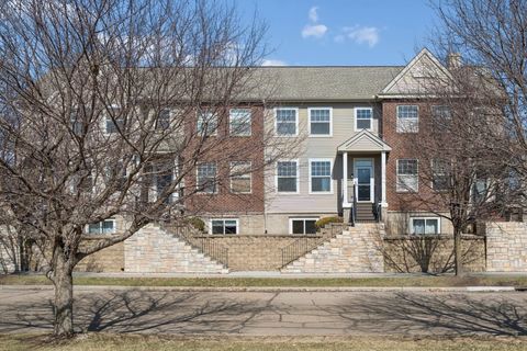 Townhouse For Sale - 2062 Wellens Street<br/> Chaska, MN 55318