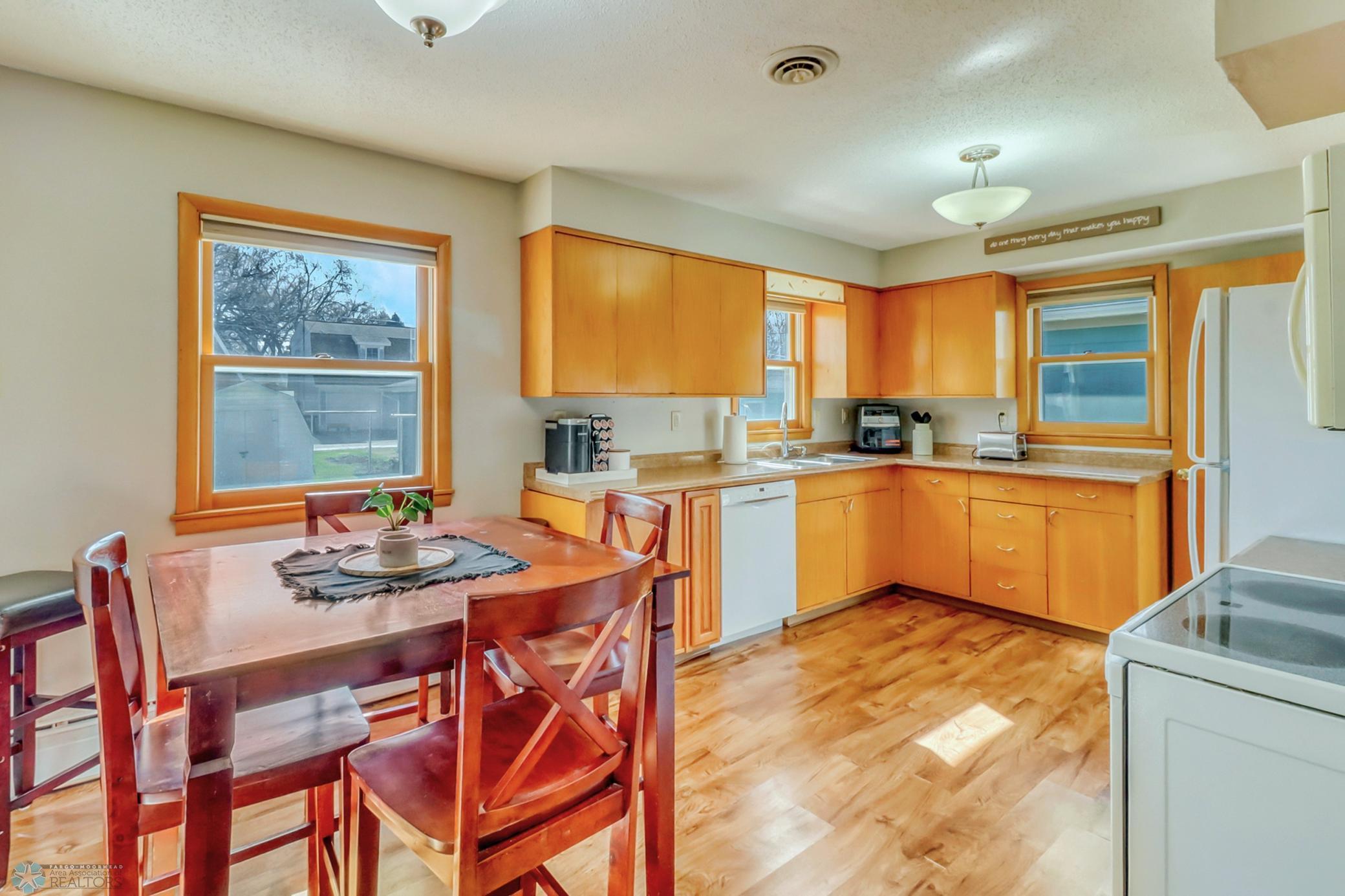 1537 12th Street, Fargo, North Dakota image 6