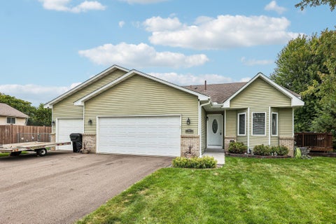 Homes For Sale - 14185 Ferrara Avenue<br/> Hugo, MN 55038