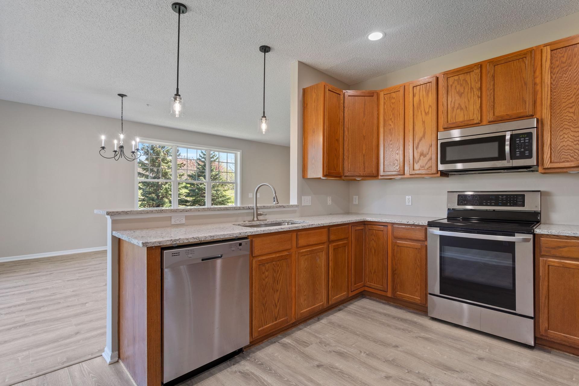 3611 Hazel Trail #E, Woodbury, Minnesota image 1