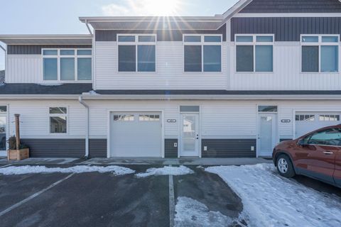 Townhouse For Sale - 405 Prairie Rose Trail<br/> Blue Earth County, Mankato, MN 56001