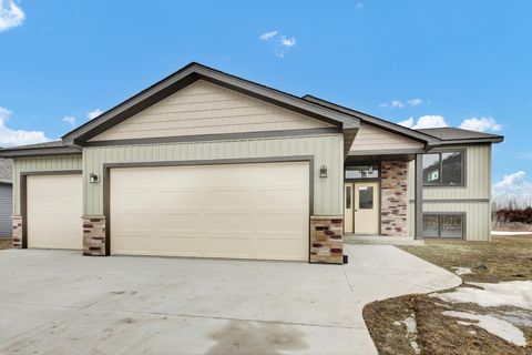 Homes For Sale - 130 Coulee Way<br/> Wabasha County, Wabasha, MN 55981