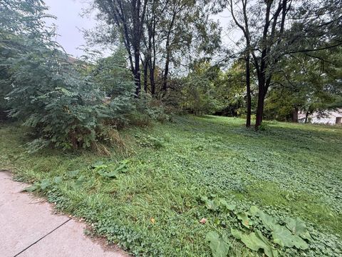 Vacant Land For Sale - 1425 Evans Avenue<br/> Dakota County, South Saint Paul, MN 55075
