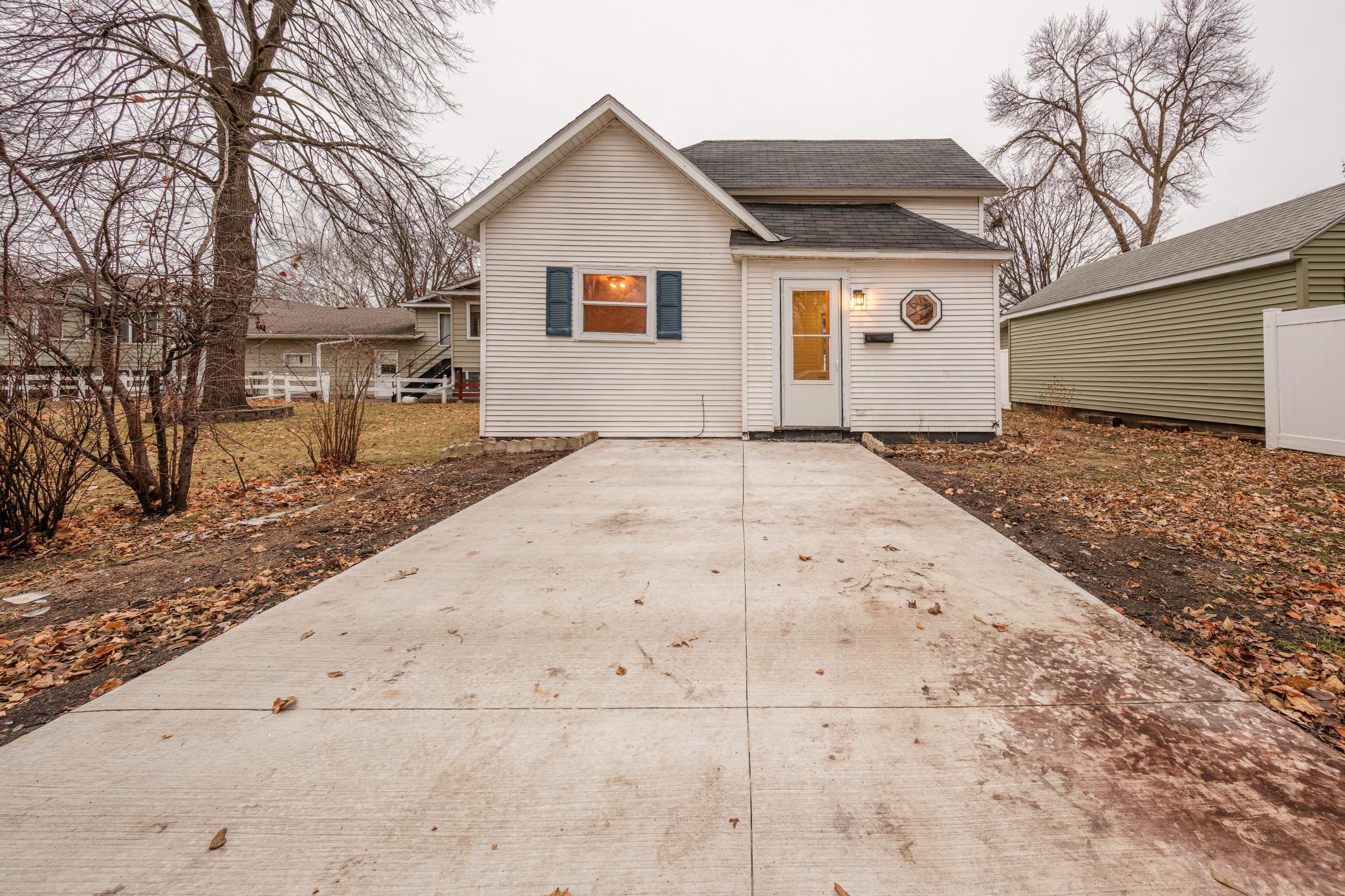 723 Ivy Lane, Hutchinson, Minnesota image 2