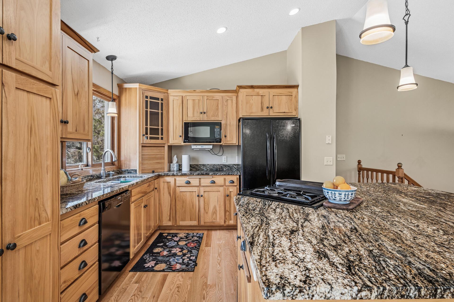931 Saddlebrook Trail, Chanhassen, Minnesota image 11