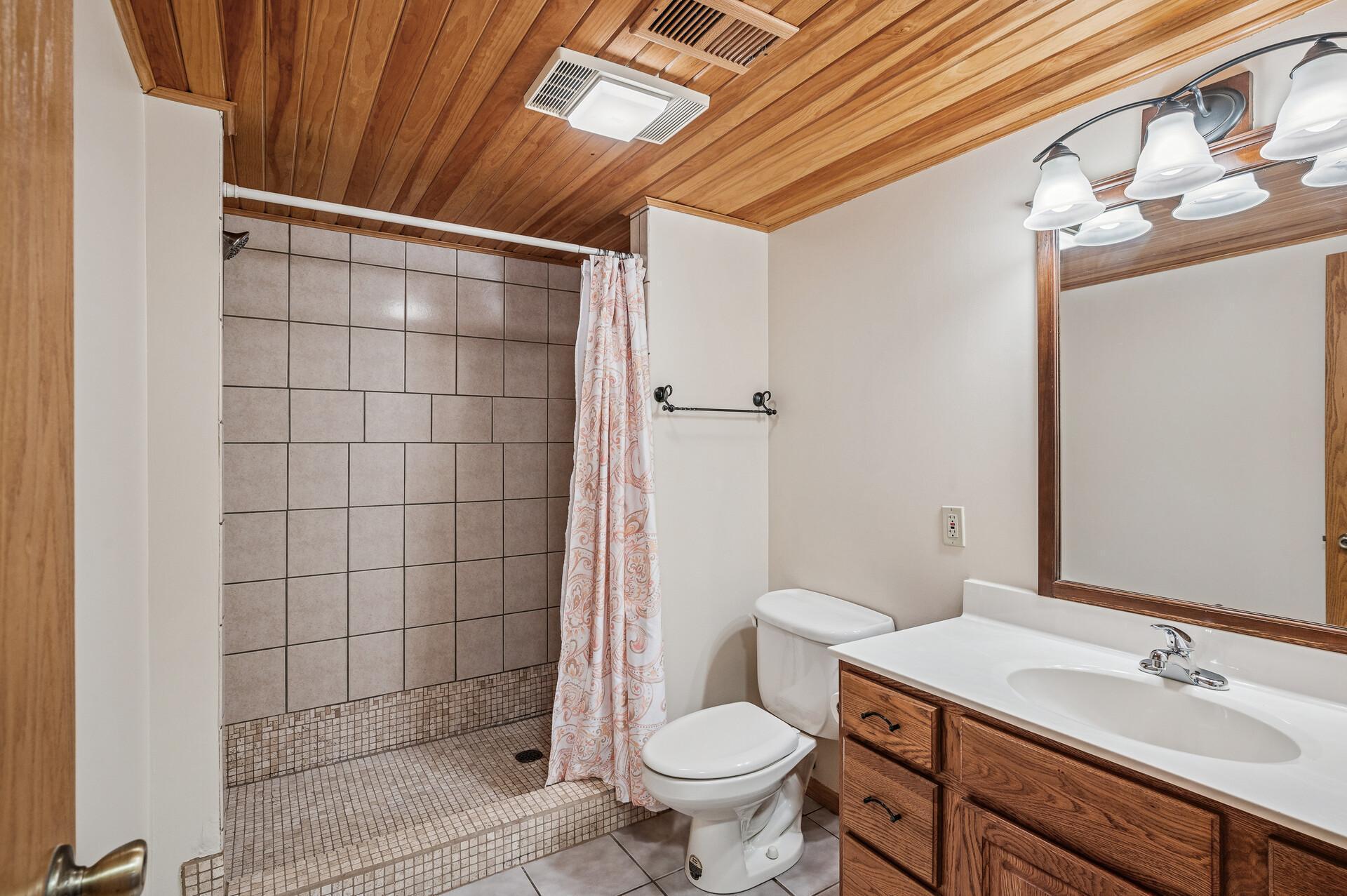 931 Saddlebrook Trail, Chanhassen, Minnesota image 22