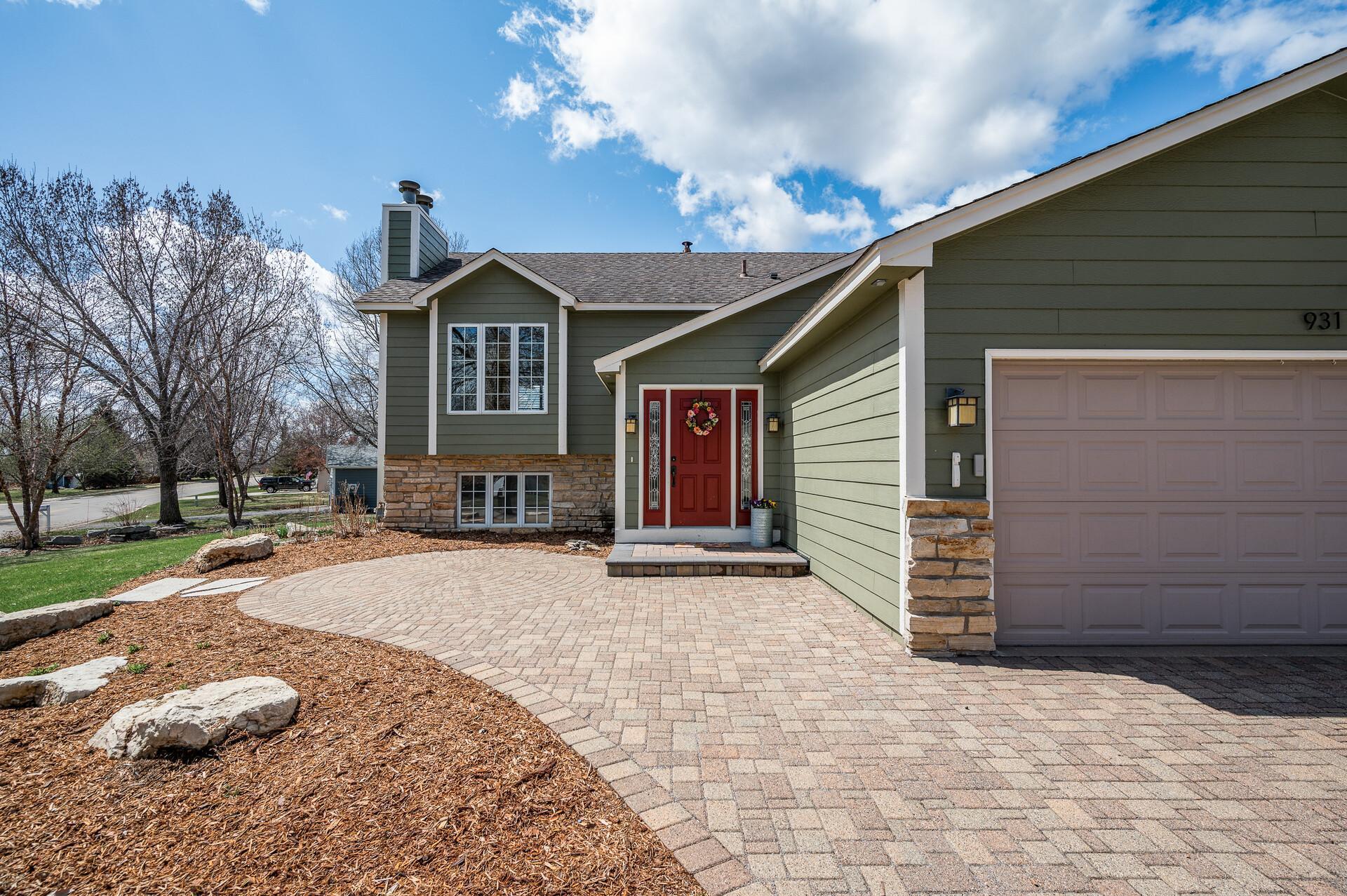 931 Saddlebrook Trail, Chanhassen, Minnesota image 4