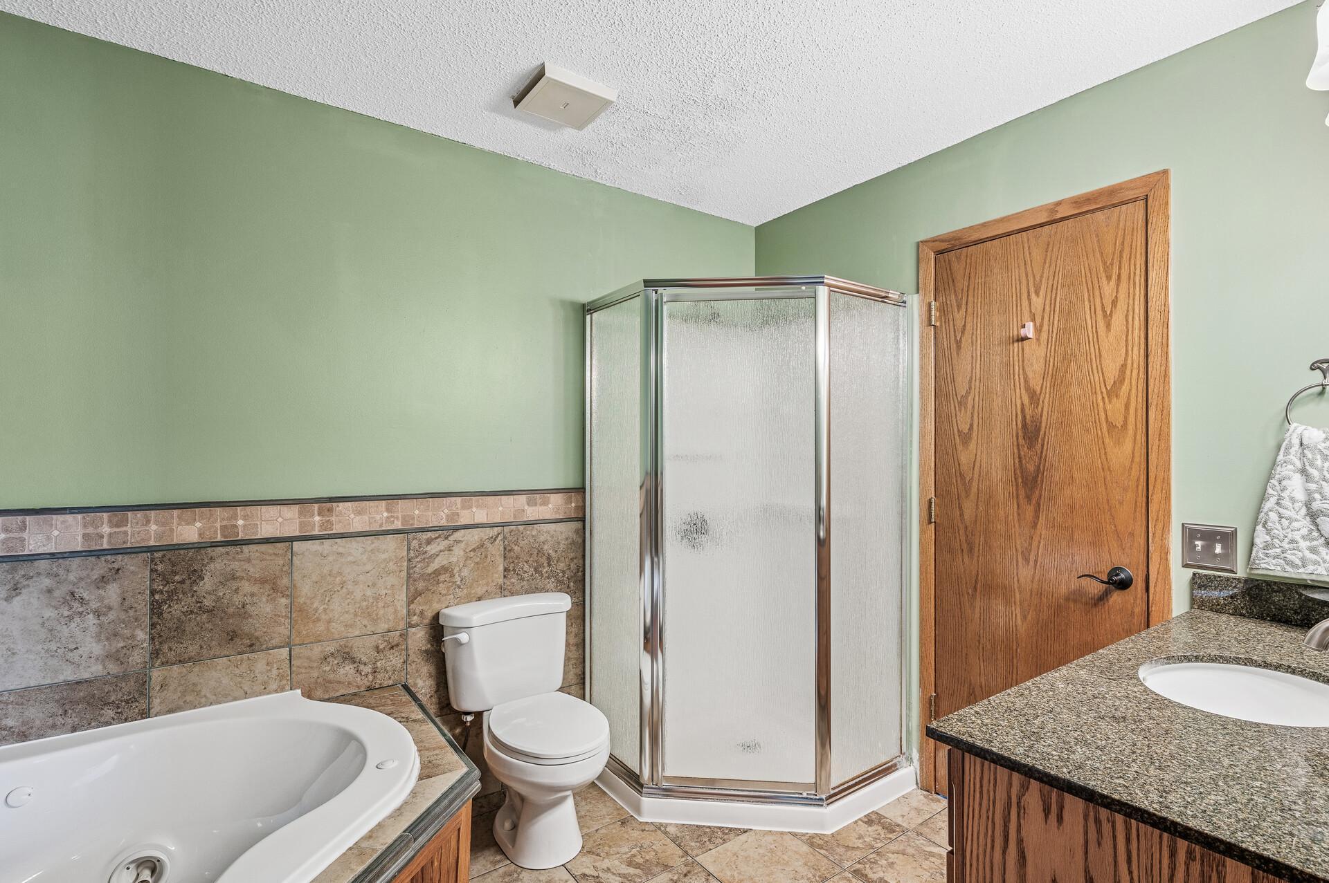 931 Saddlebrook Trail, Chanhassen, Minnesota image 15