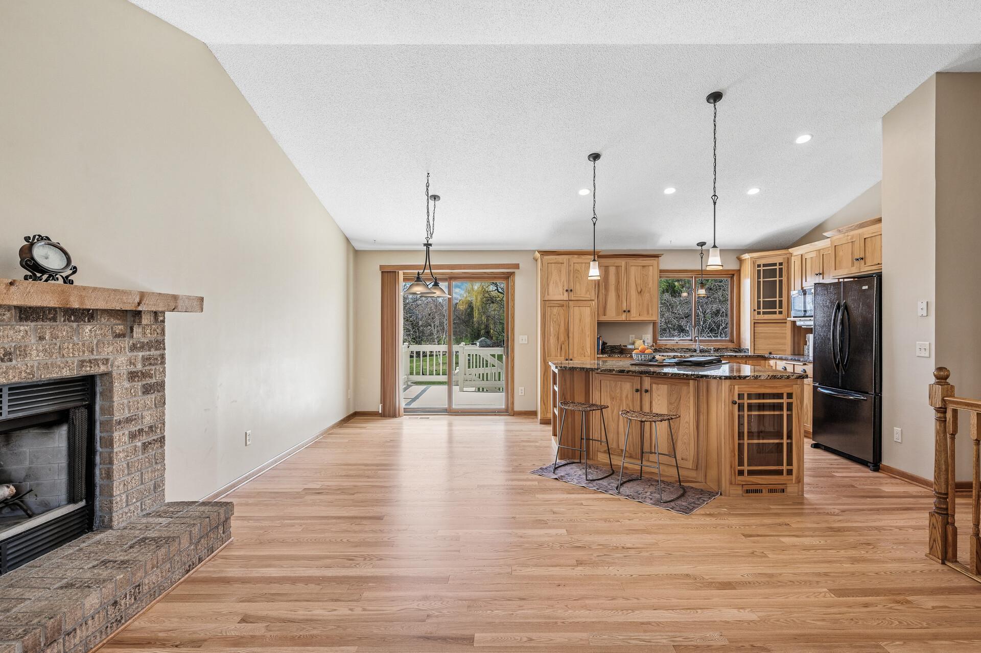 931 Saddlebrook Trail, Chanhassen, Minnesota image 9