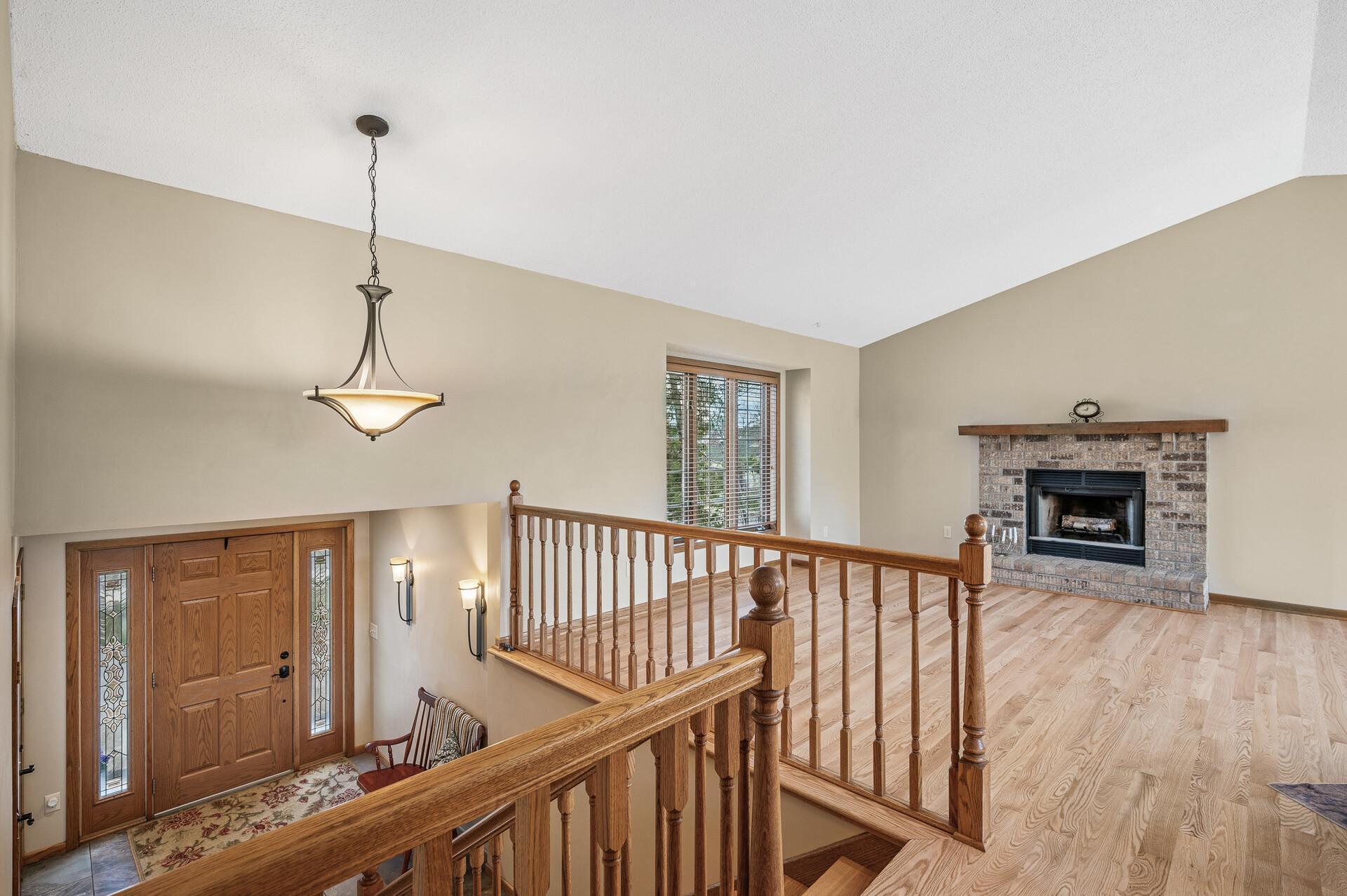 931 Saddlebrook Trail, Chanhassen, Minnesota image 7