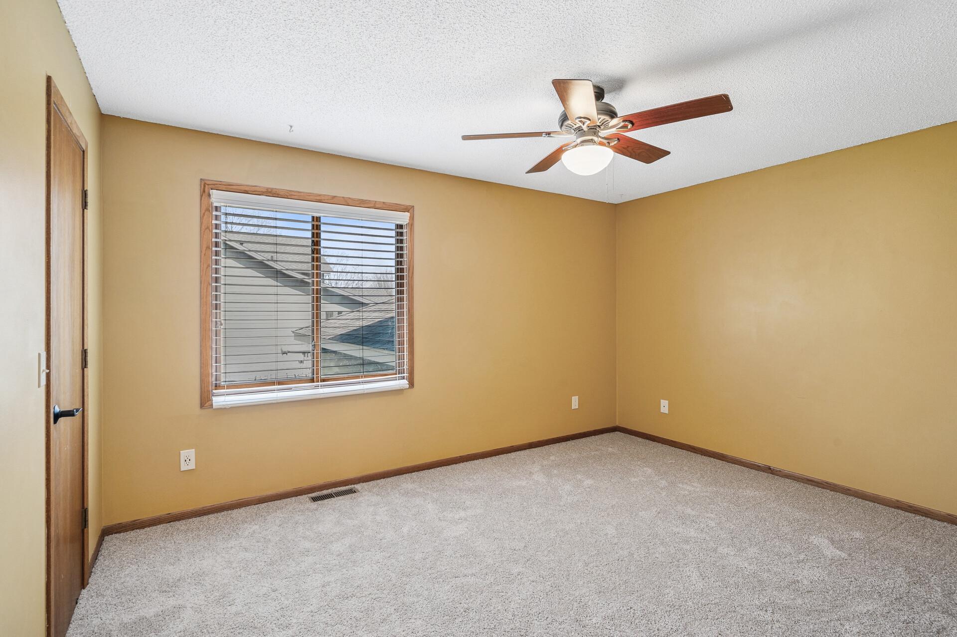 931 Saddlebrook Trail, Chanhassen, Minnesota image 12