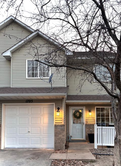 Townhouse For Sale - 1705 Riverwood Drive<br/> Dakota County, Burnsville, MN 55337