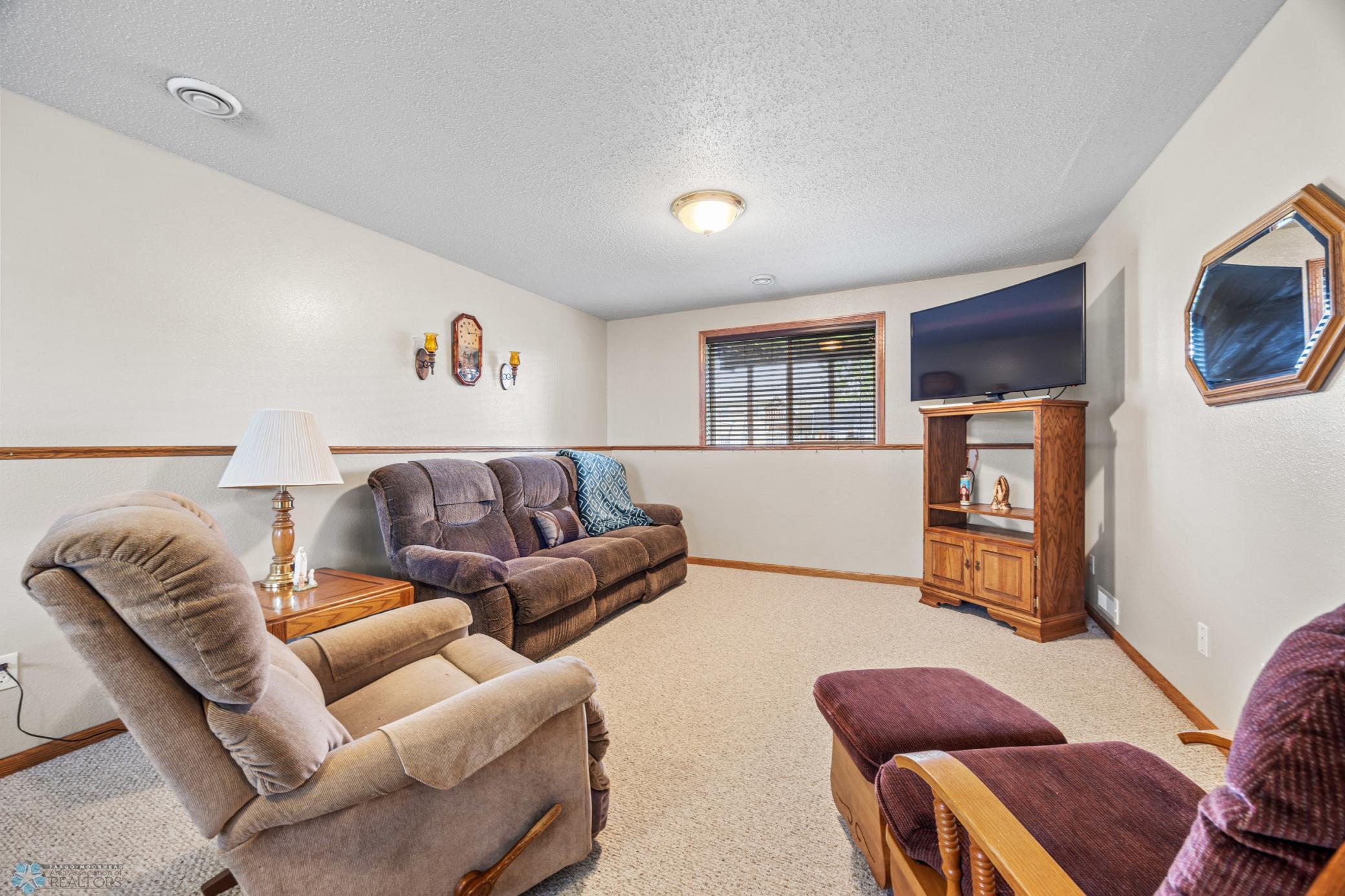 909 Homestead Court, West Fargo, North Dakota image 17