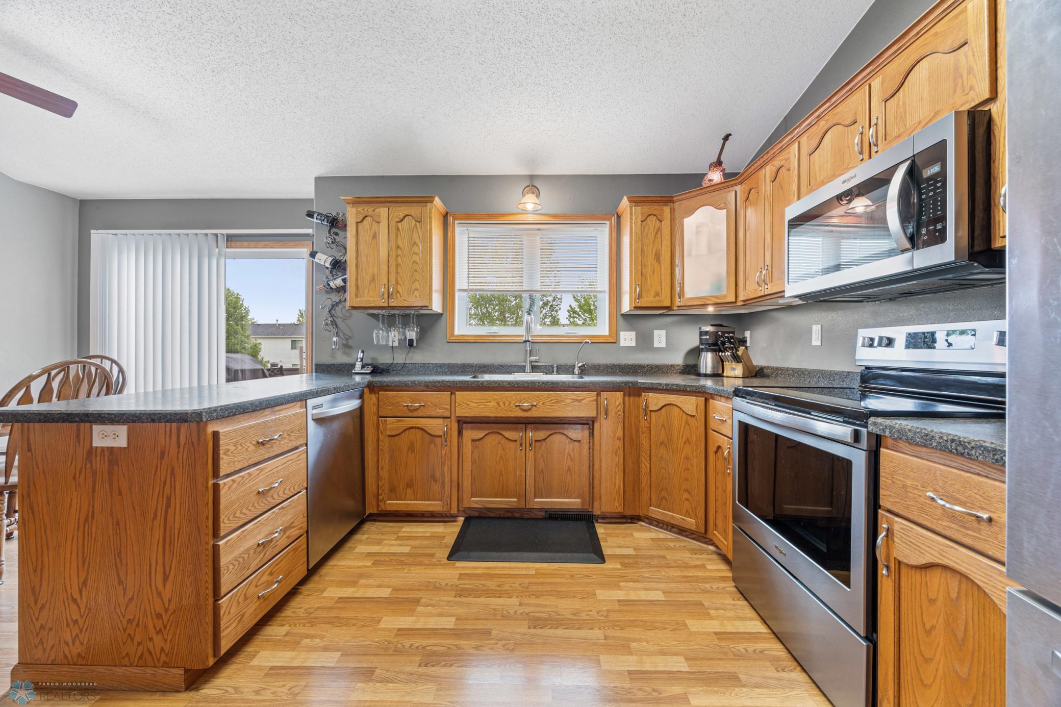 909 Homestead Court, West Fargo, North Dakota image 11