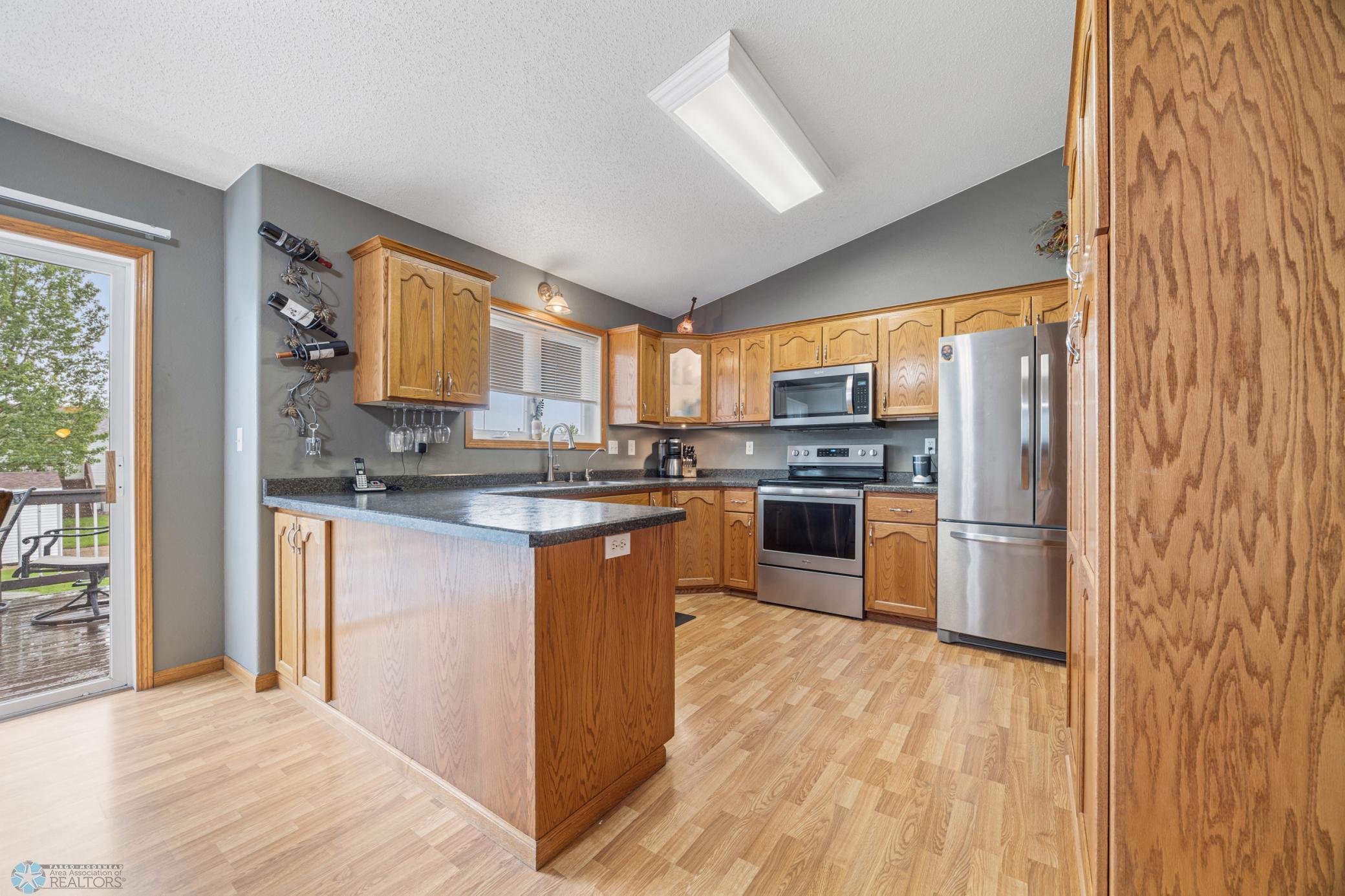 909 Homestead Court, West Fargo, North Dakota image 9