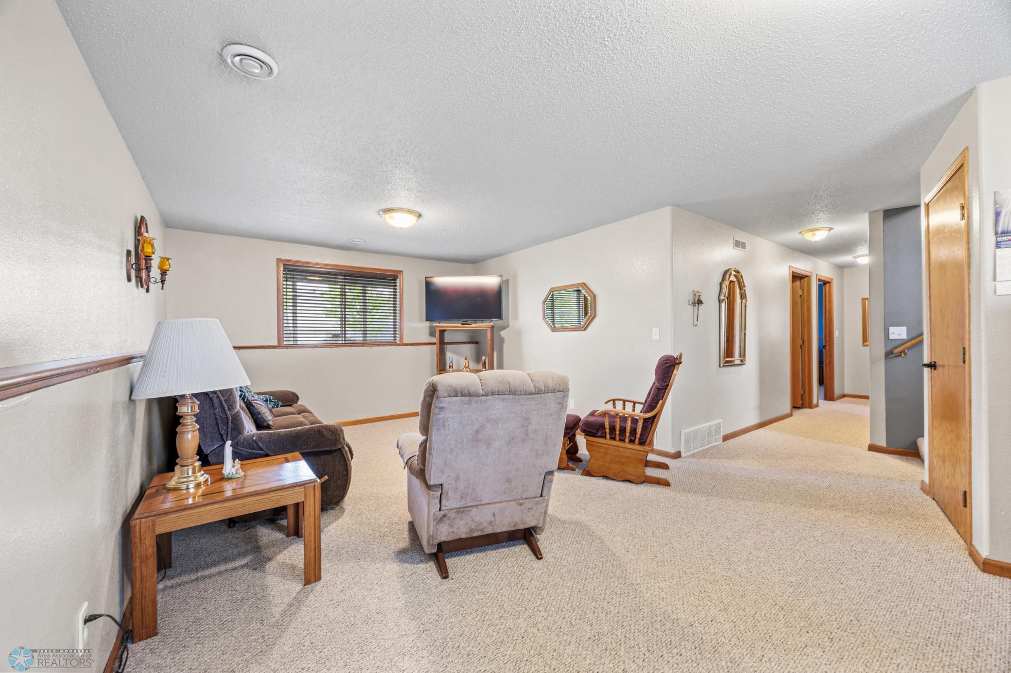909 Homestead Court, West Fargo, North Dakota image 18